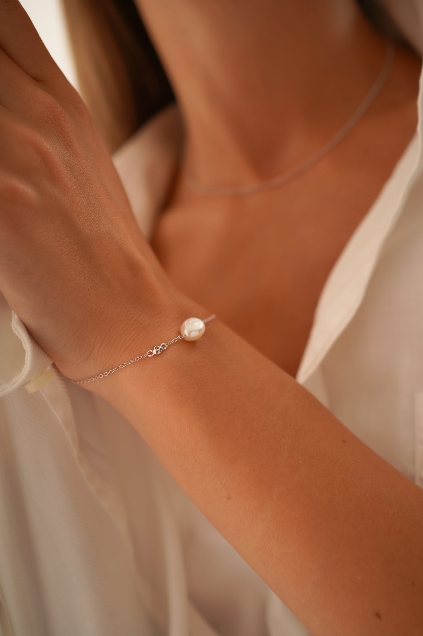 Silver Glow Pearl Bracelet