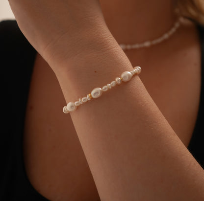 Classic Pearl Bracelet