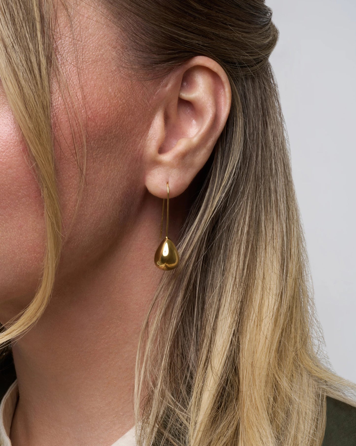 The Sphere One Air Earrings
