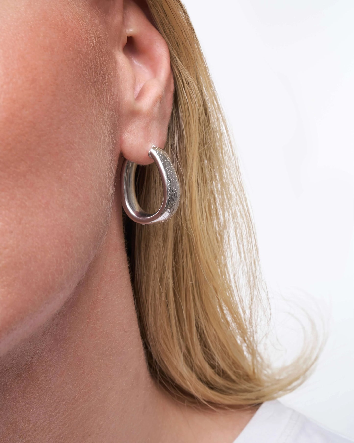 The Sleek One Earrings Medium