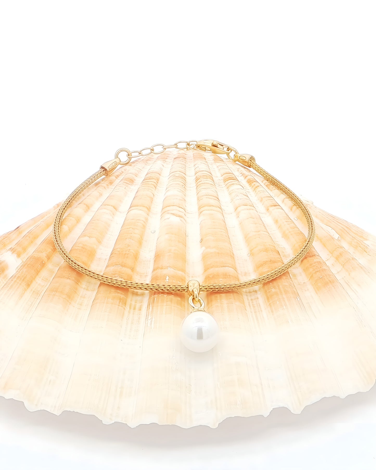 The Dewdrop One Bracelet