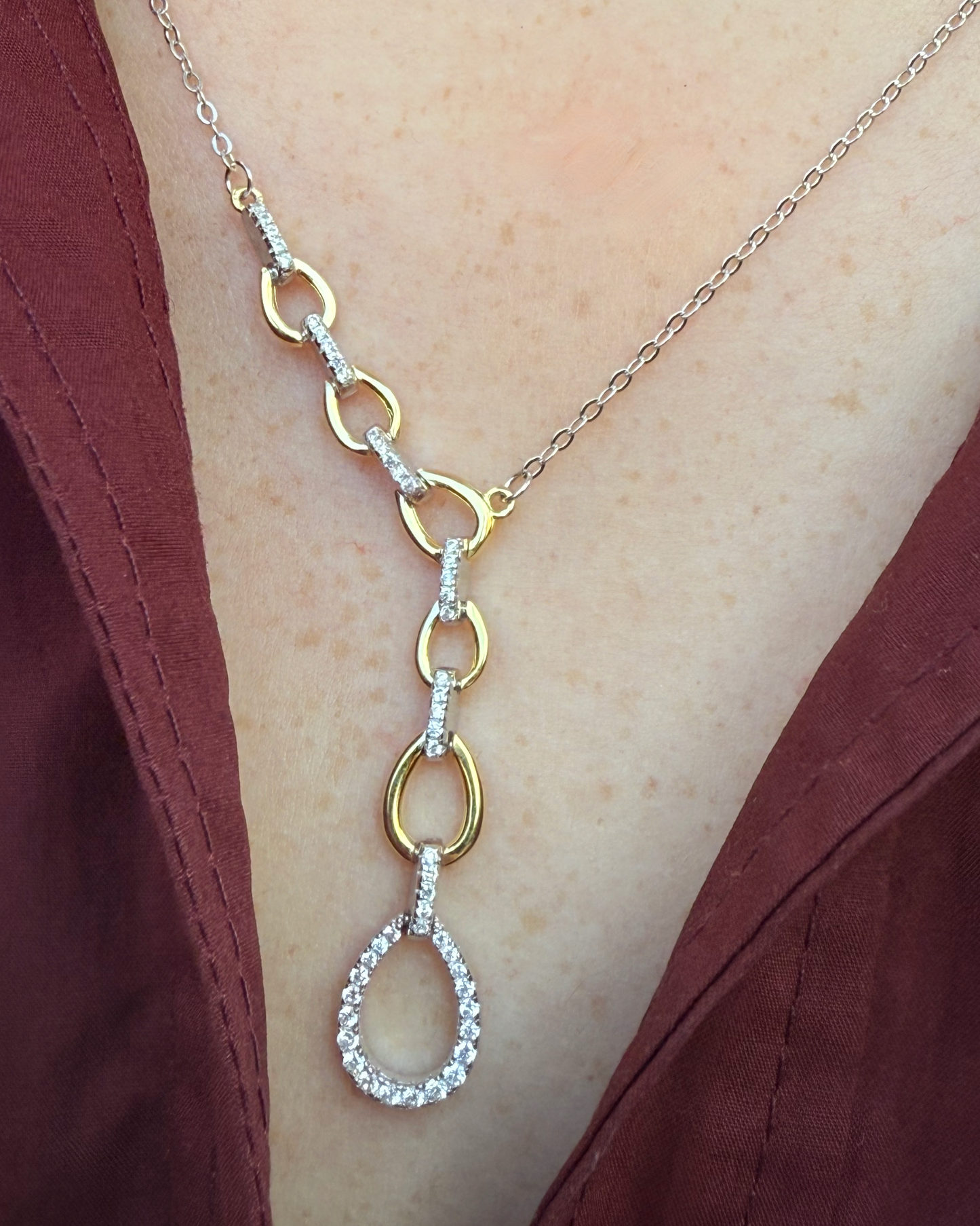 The Gentle Link One Necklace