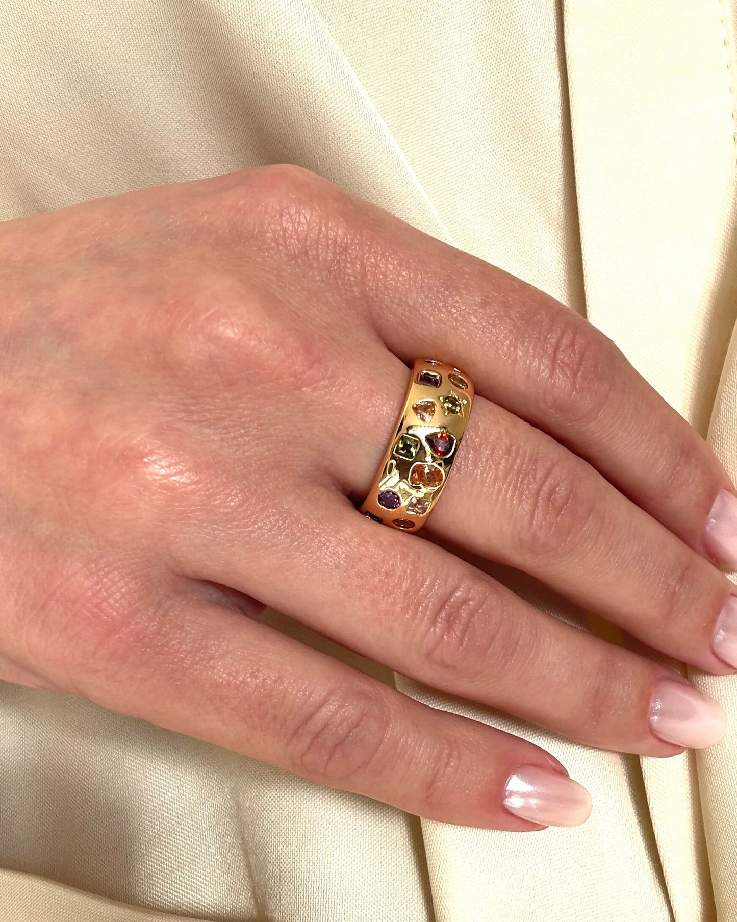 The Glimmer One Ring