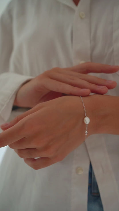 Silver Glow Pearl Bracelet